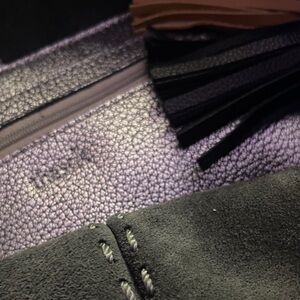 Textured Leather SILVER large bagTHE SAK original tote with Tassel